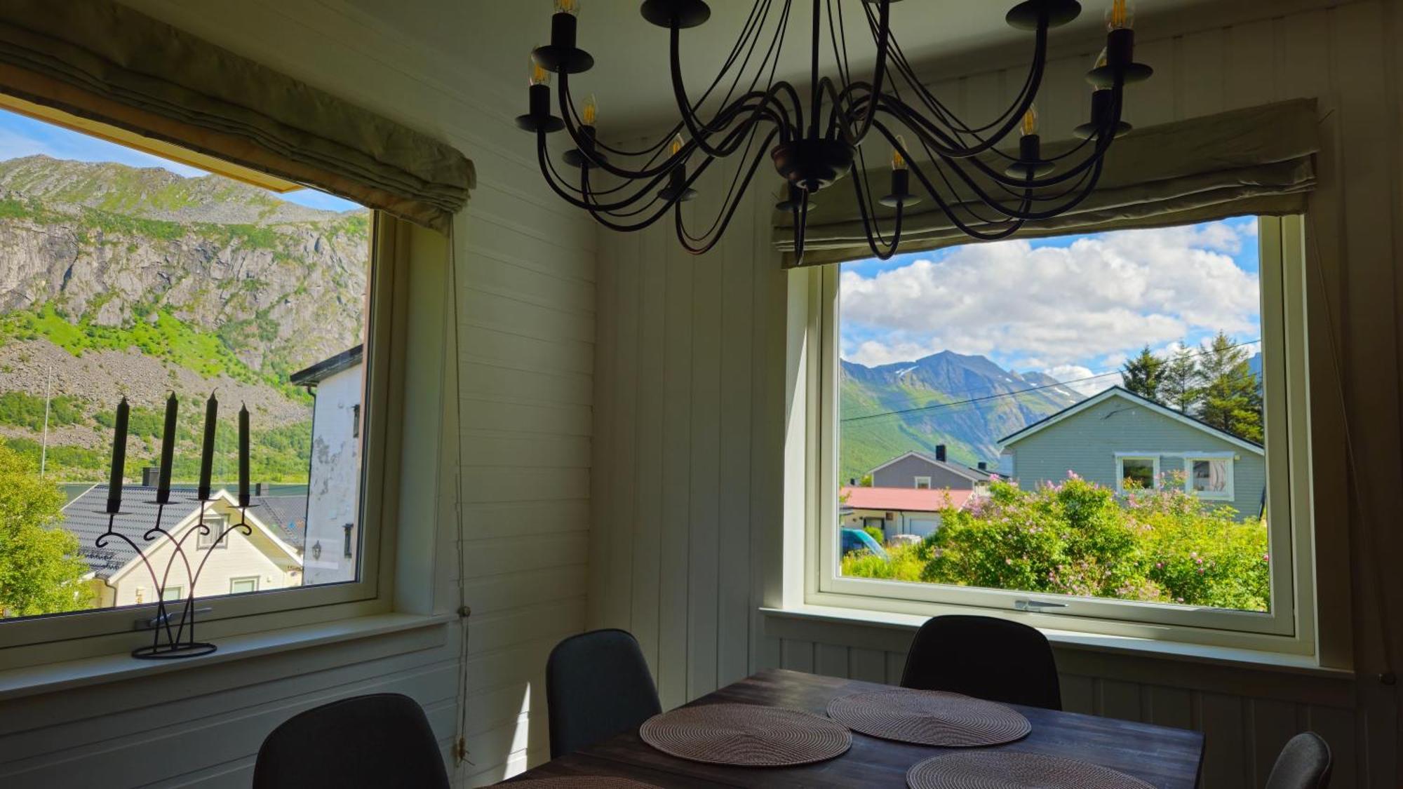 The Northern House Gryllefjord Екстериор снимка